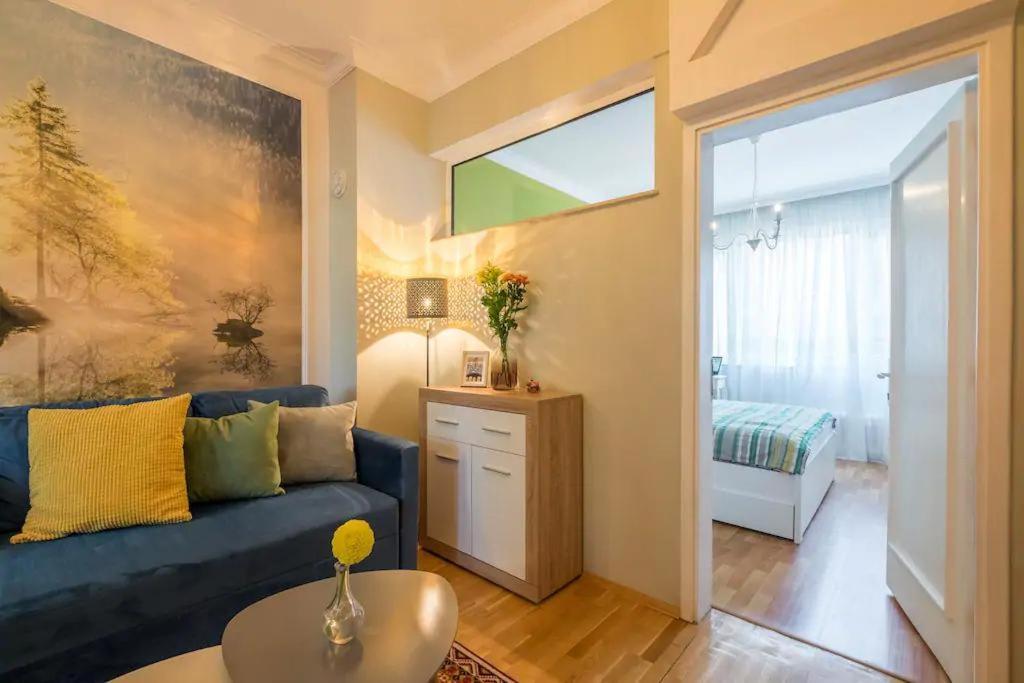Apartment Funky Fresh Place In The Heart Of