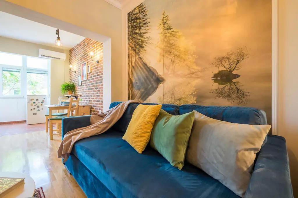 Funky Fresh Place In The Heart Of Apartment *